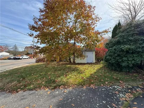 158 Putnam Pike Johnston RI 02919