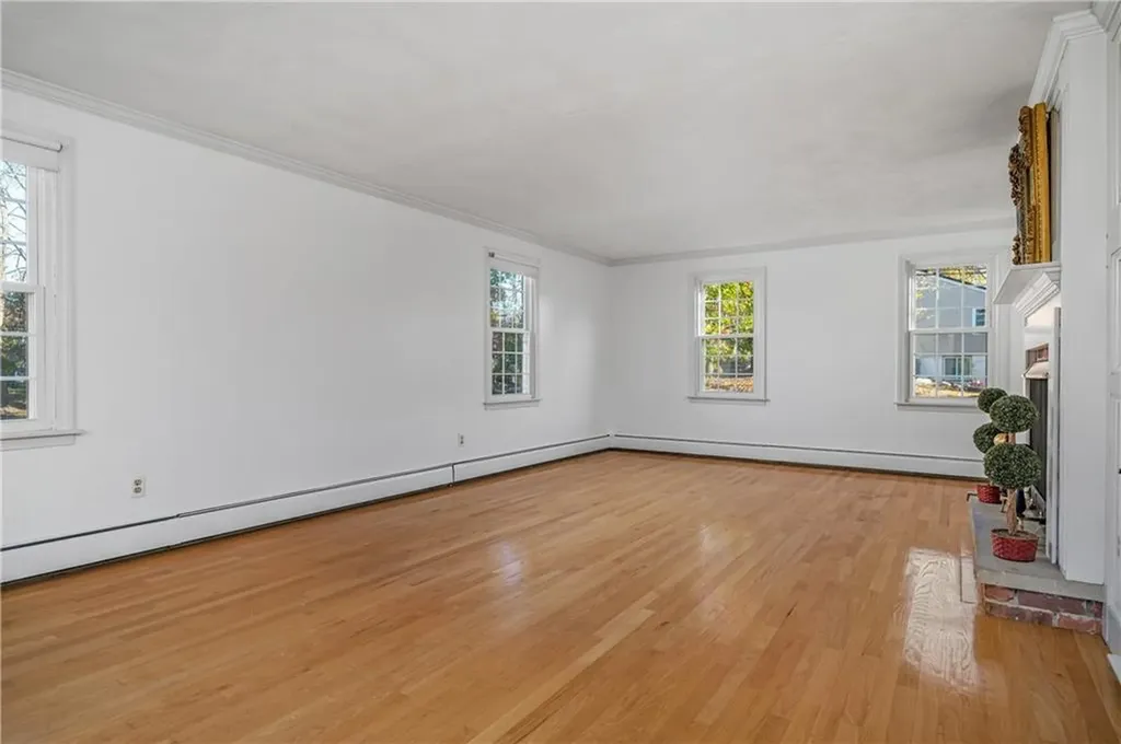 16 Tiffany Drive Cumberland RI 02864