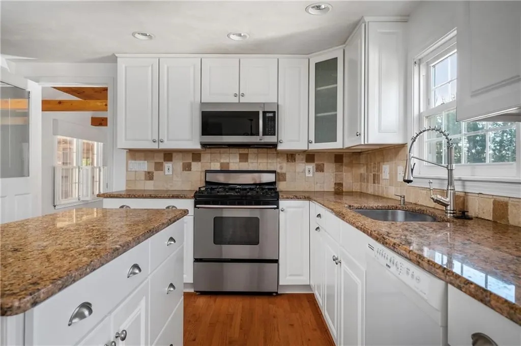 16 Tiffany Drive Cumberland RI 02864