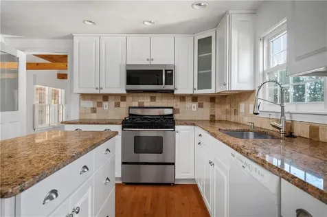 16 Tiffany Drive Cumberland RI 02864