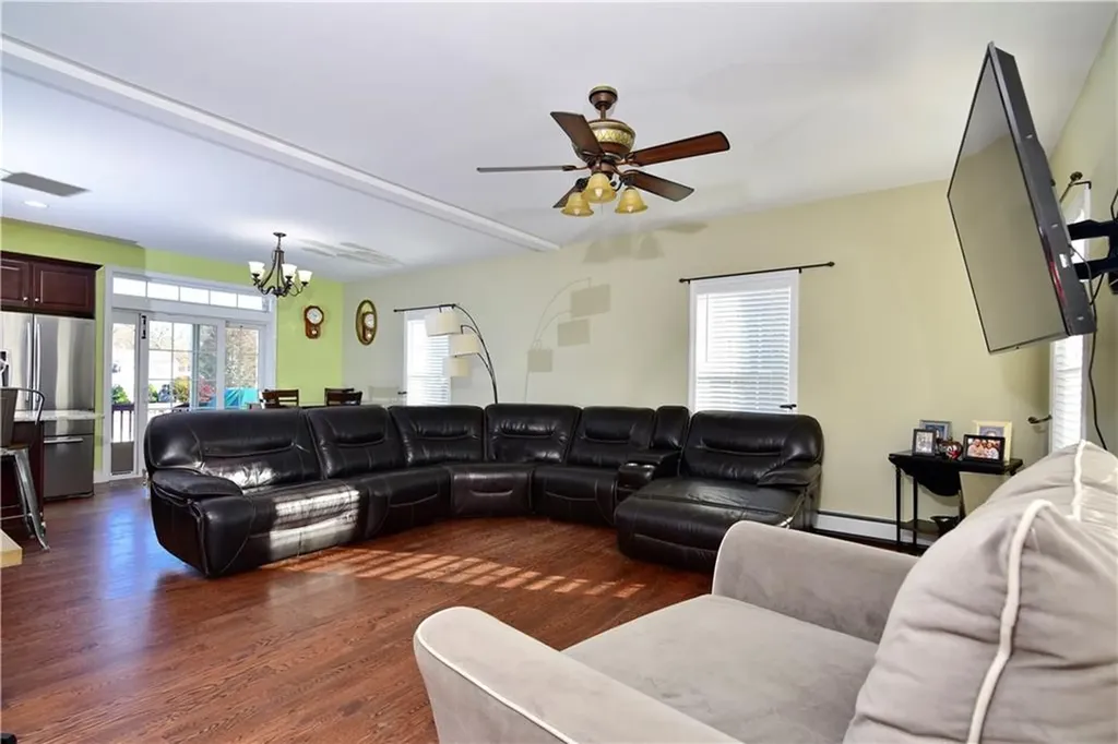 42 Tilbury Drive Bristol RI 02809