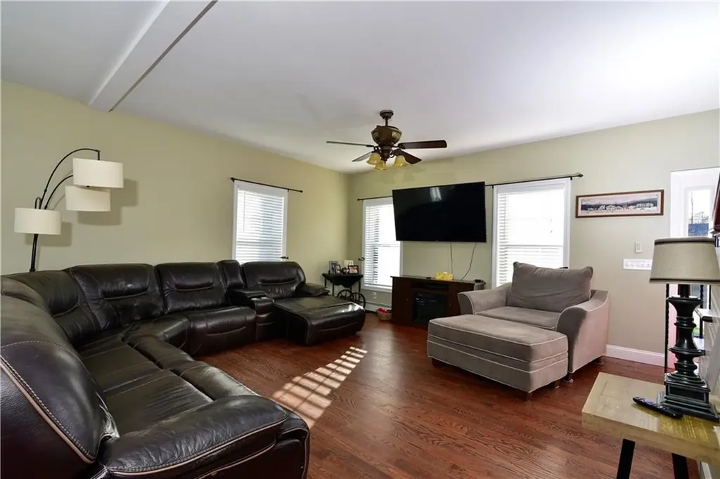 42 Tilbury Drive Bristol RI 02809