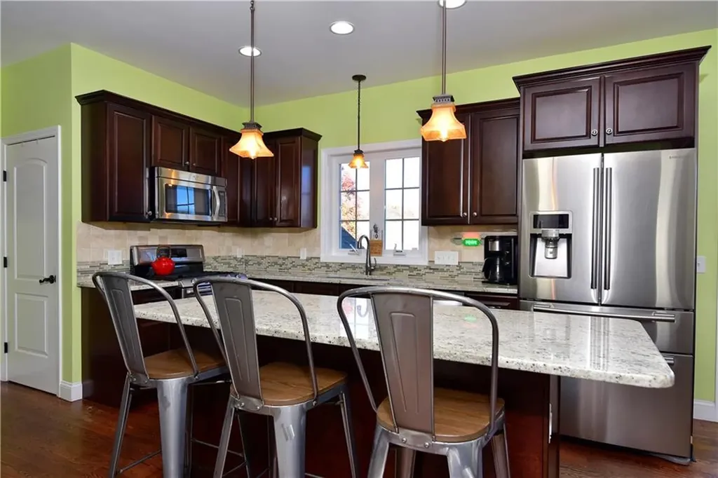 42 Tilbury Drive Bristol RI 02809