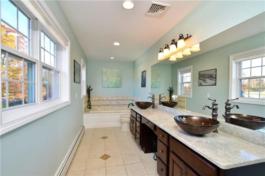 42 Tilbury Drive Bristol RI 02809