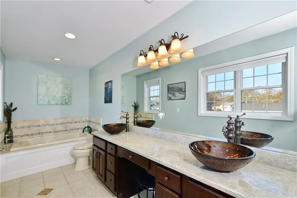 42 Tilbury Drive Bristol RI 02809