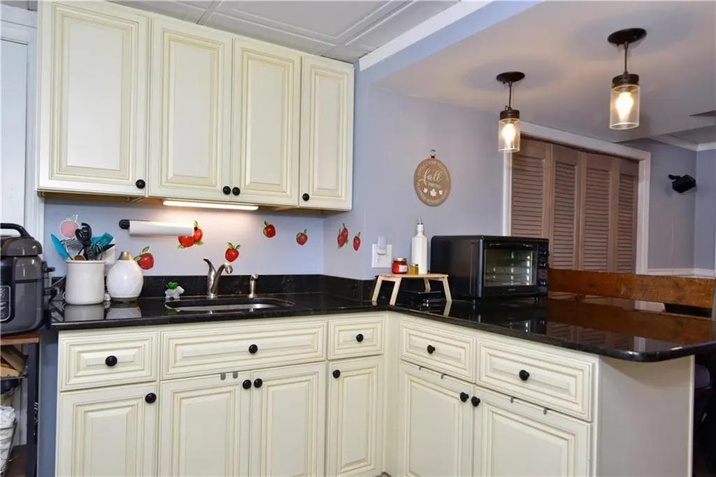 42 Tilbury Drive Bristol RI 02809