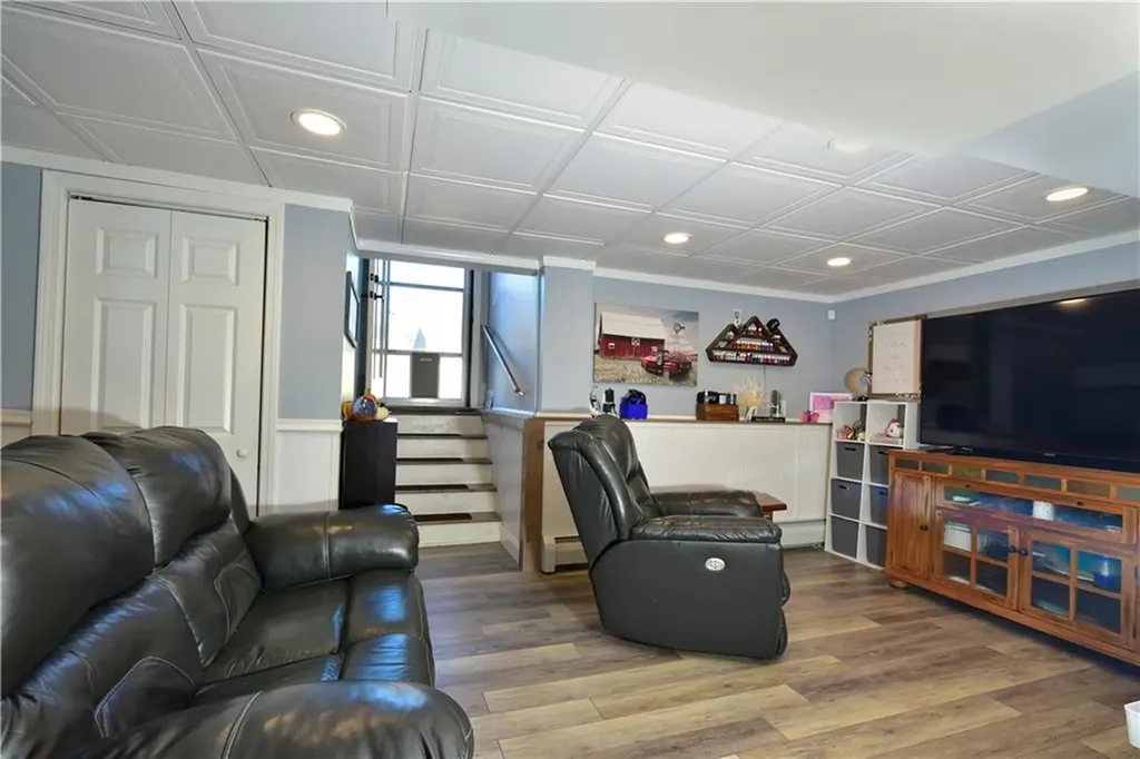 42 Tilbury Drive Bristol RI 02809