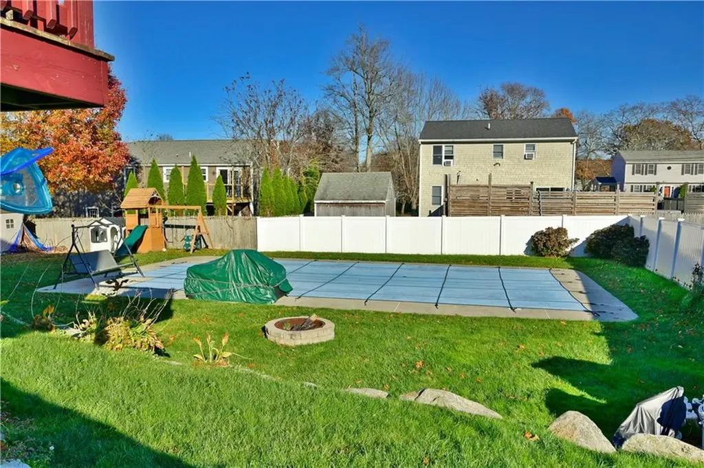 42 Tilbury Drive Bristol RI 02809
