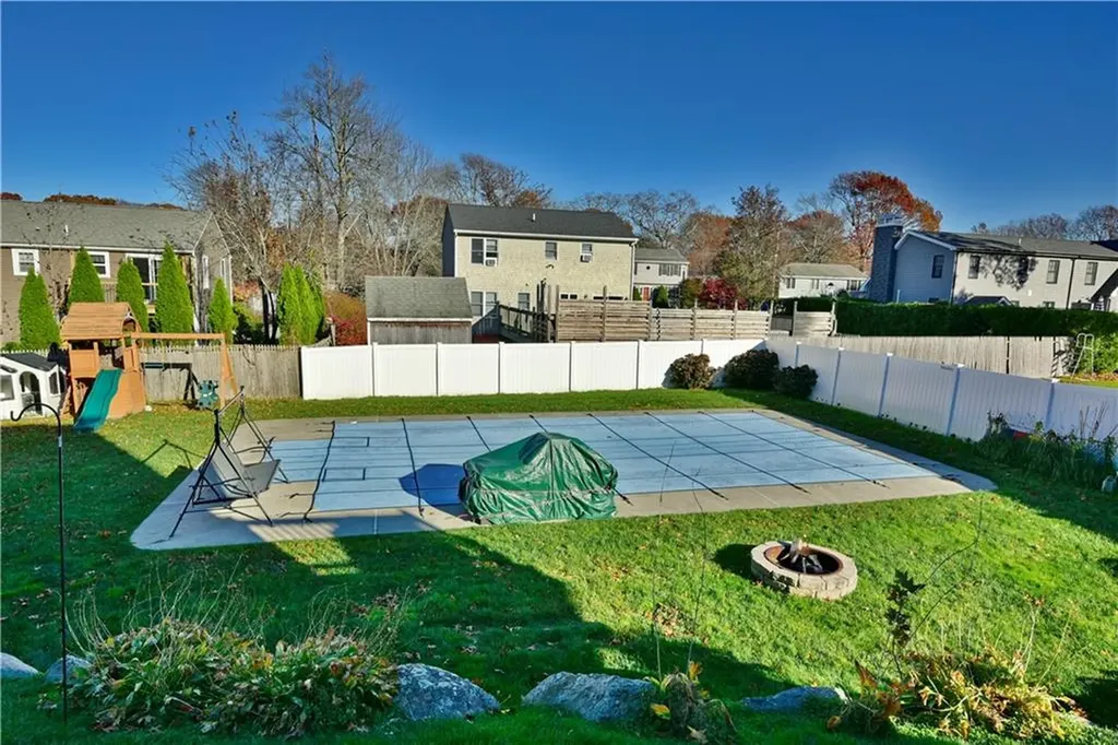 42 Tilbury Drive Bristol RI 02809