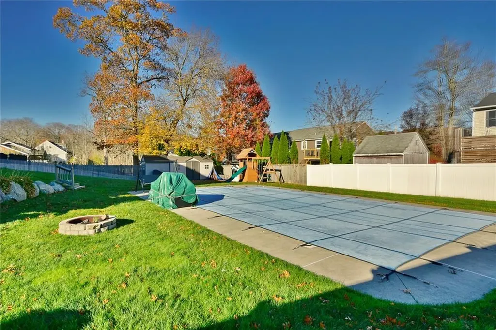 42 Tilbury Drive Bristol RI 02809
