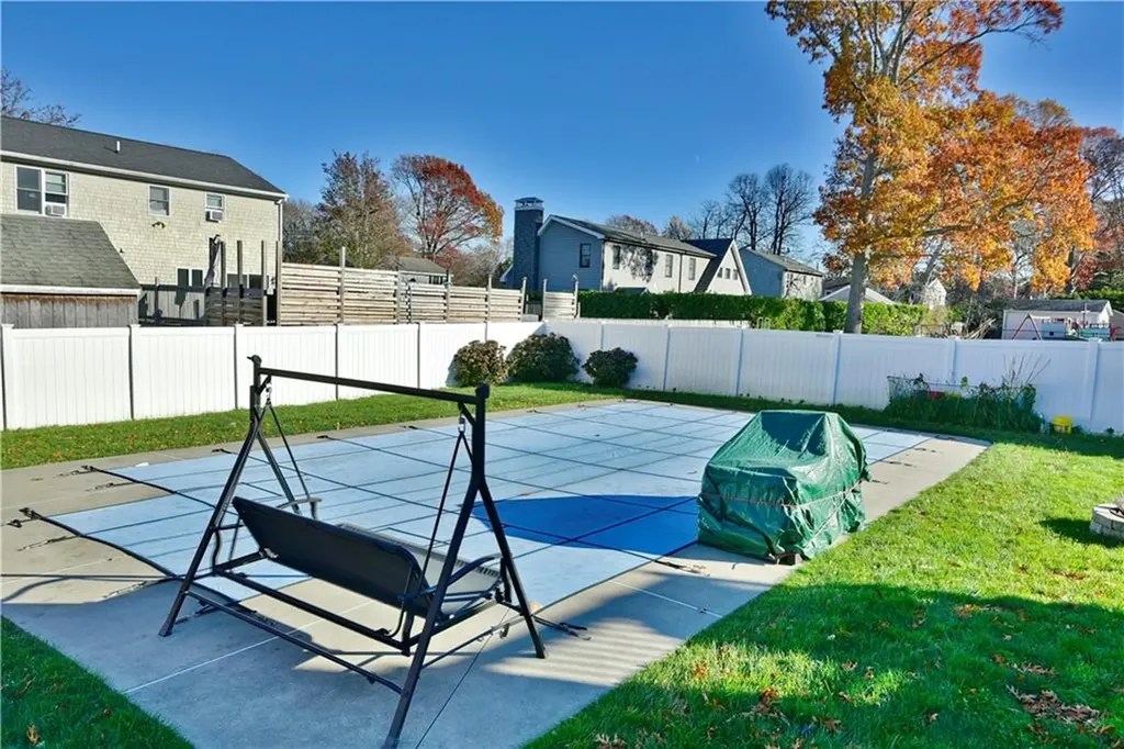 42 Tilbury Drive Bristol RI 02809