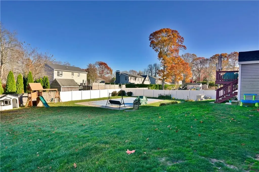 42 Tilbury Drive Bristol RI 02809