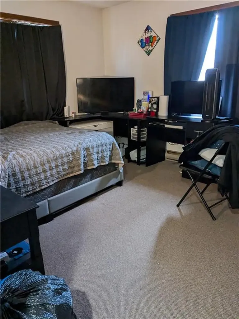 6 Beacon Street Westerly RI 02891