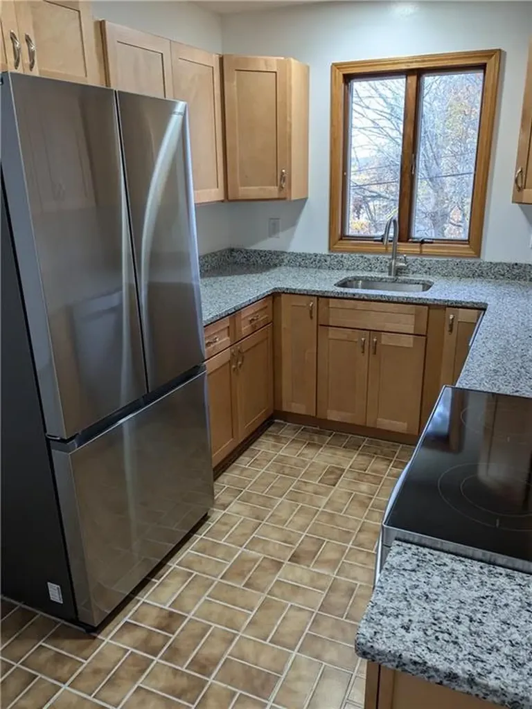 6 Beacon Street Westerly RI 02891