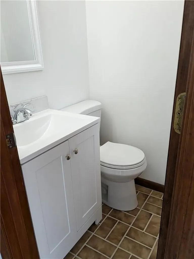 6 Beacon Street Westerly RI 02891