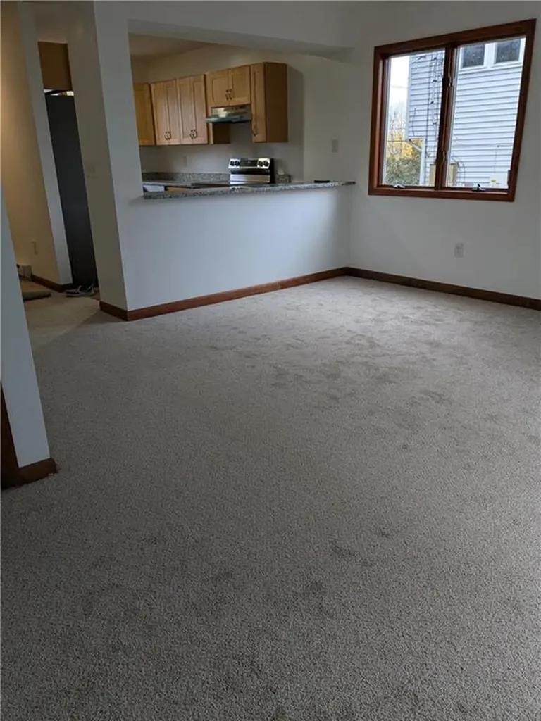 6 Beacon Street Westerly RI 02891