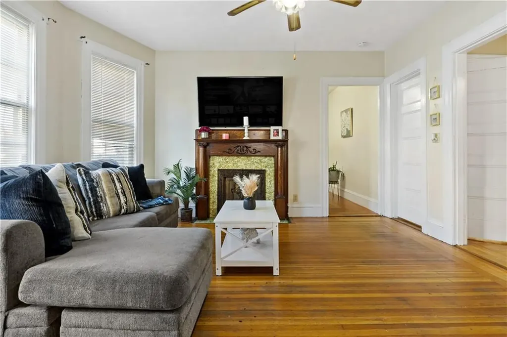 122 Ontario Street Providence RI 02907