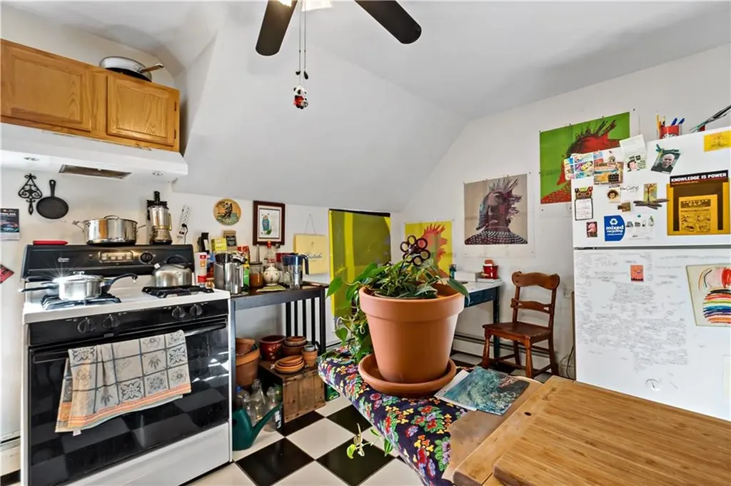 122 Ontario Street Providence RI 02907