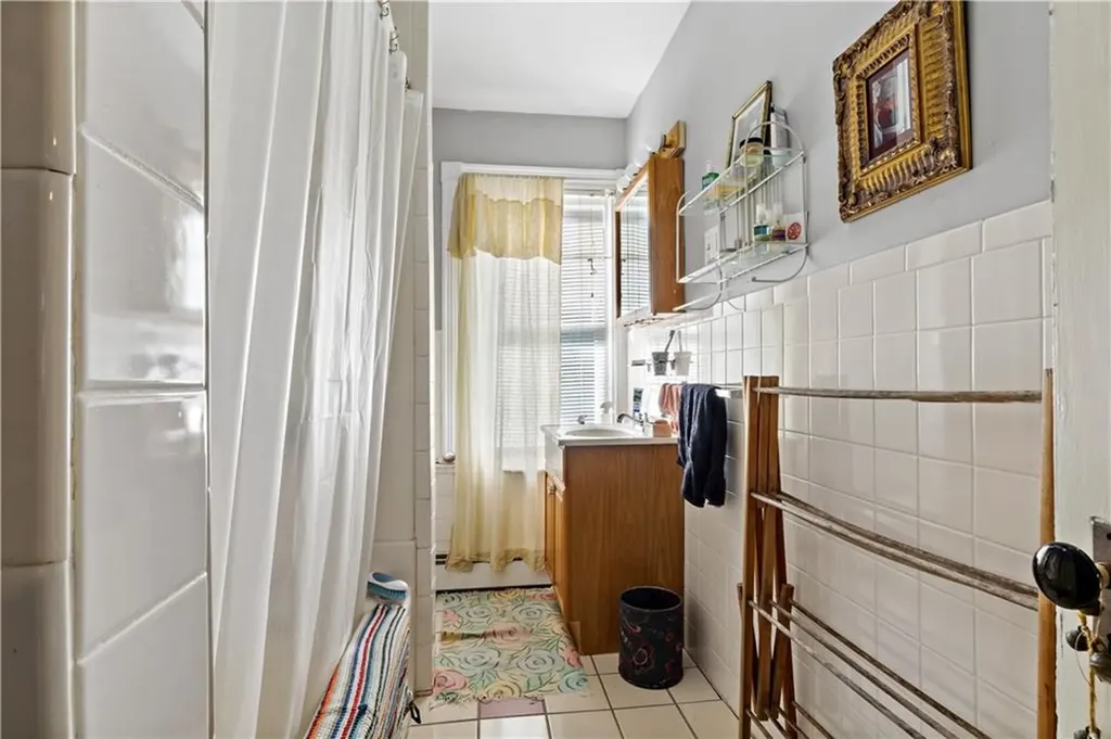 122 Ontario Street Providence RI 02907