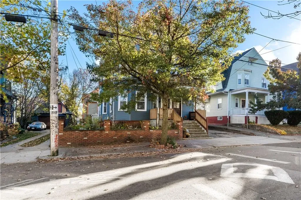 122 Ontario Street Providence RI 02907