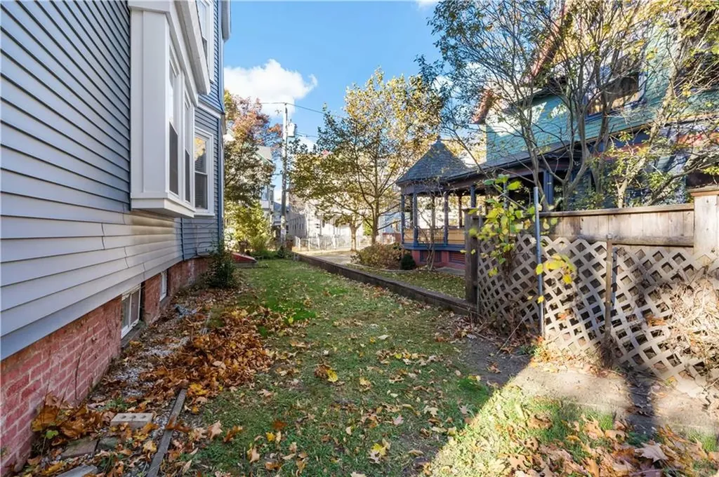 122 Ontario Street Providence RI 02907