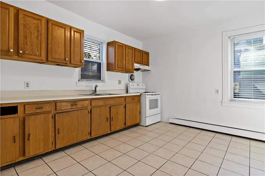 122 Ontario Street Providence RI 02907