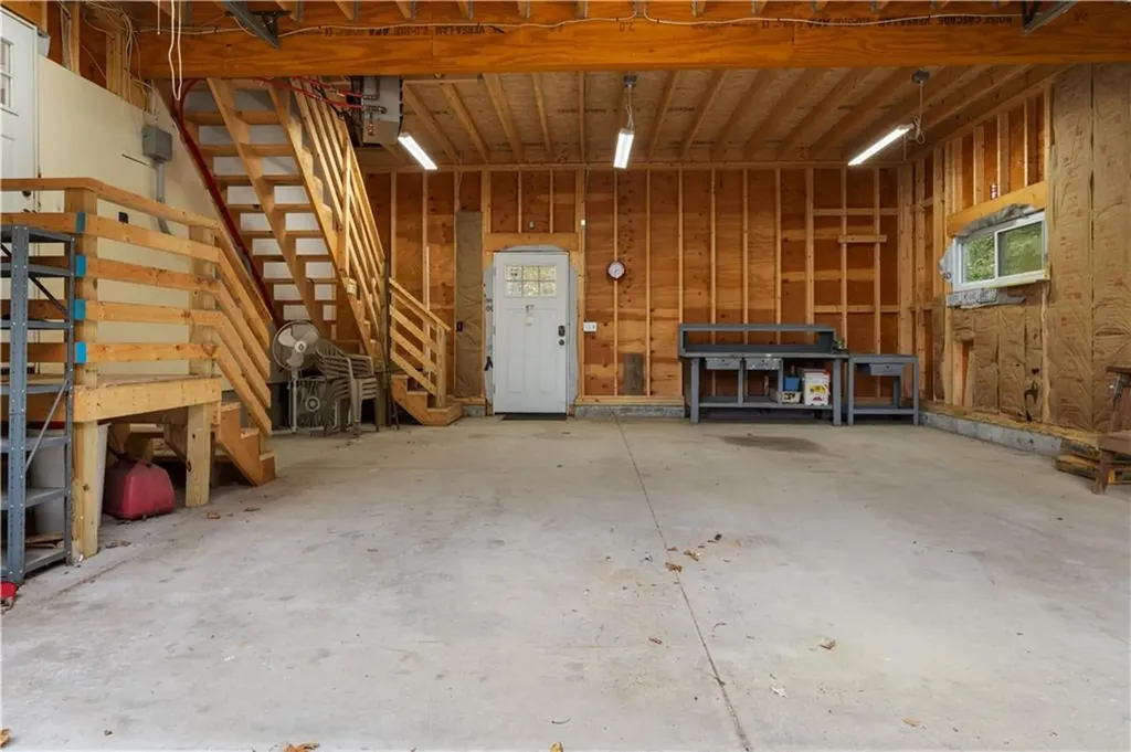 1 Hanley Lane Warren RI 02885