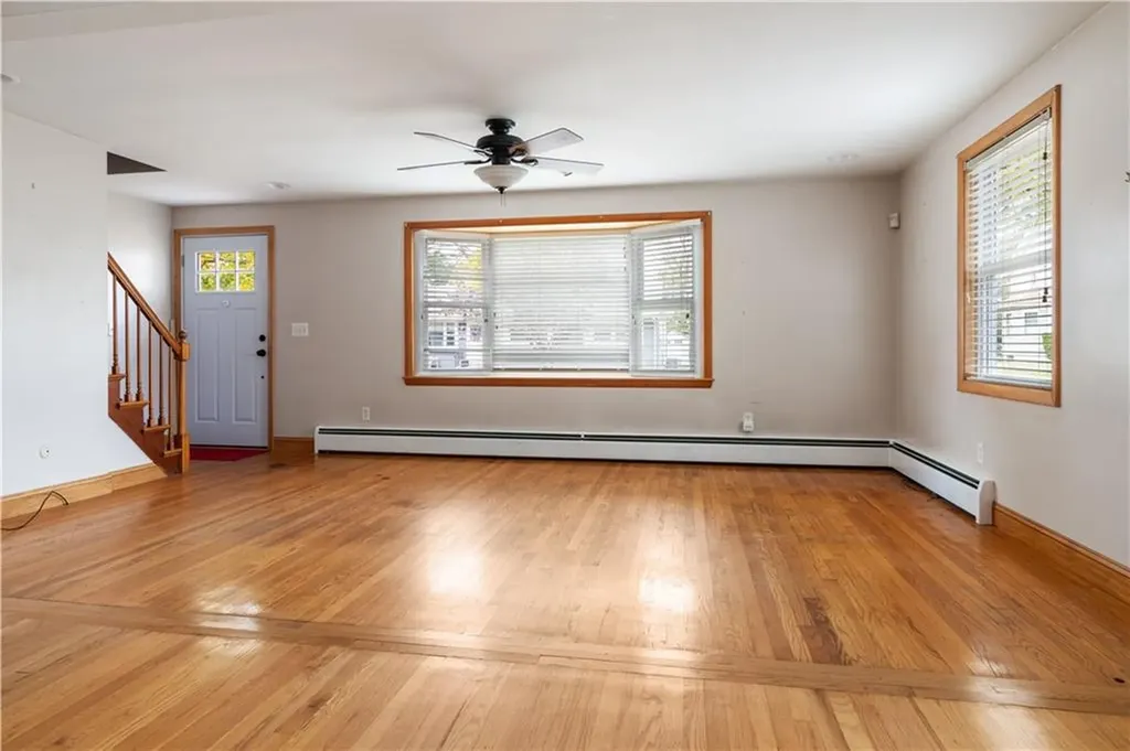 1 Hanley Lane Warren RI 02885
