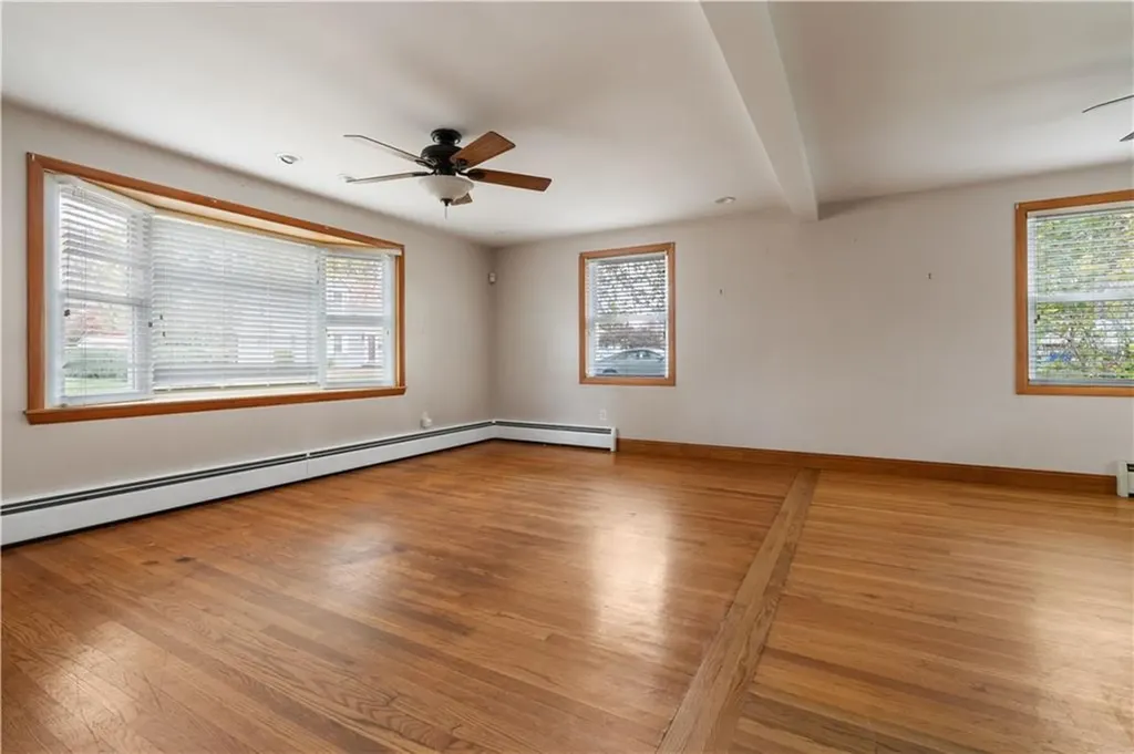 1 Hanley Lane Warren RI 02885
