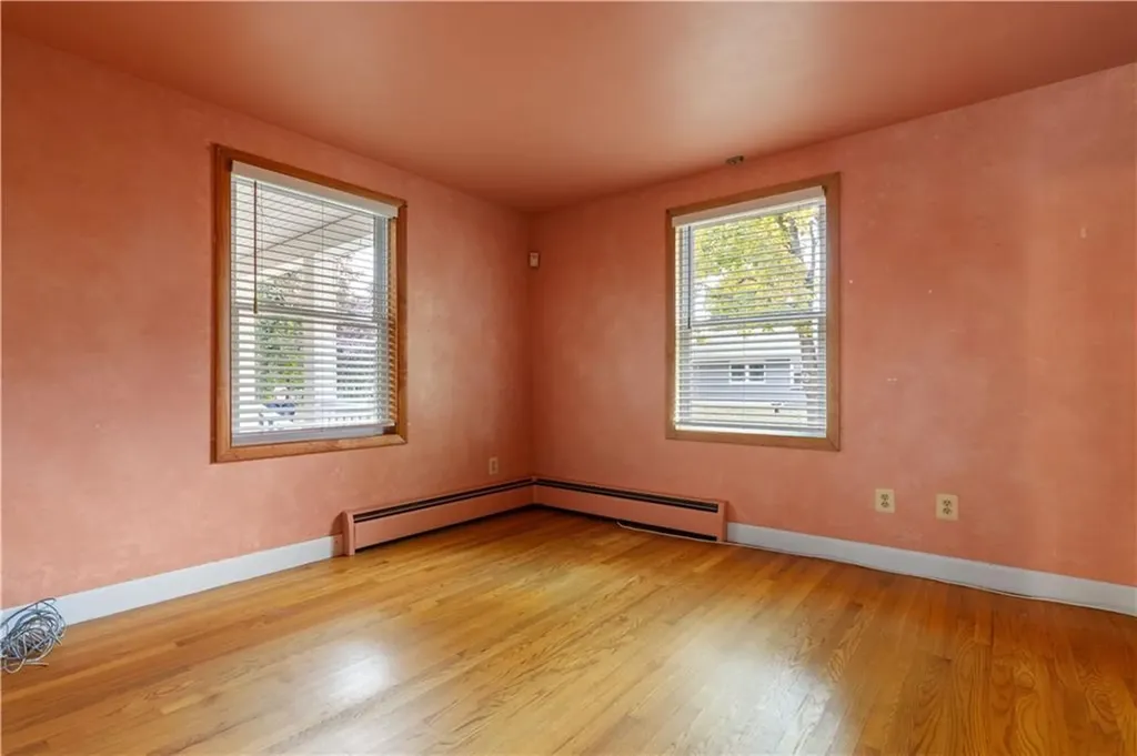 1 Hanley Lane Warren RI 02885