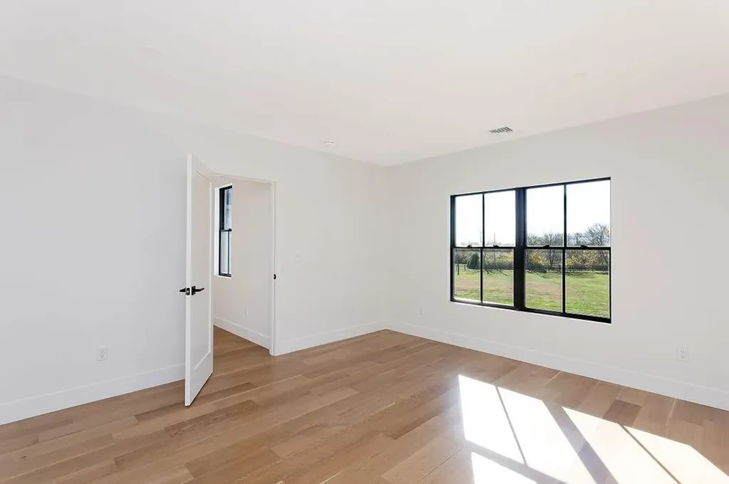 1 Stone Bridge Drive Middletown RI 02842