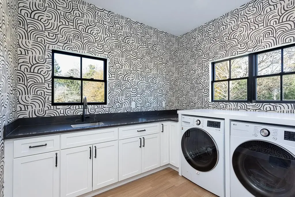 1 Stone Bridge Drive Middletown RI 02842