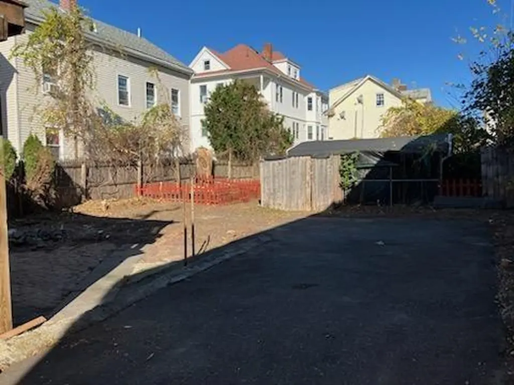 19 Warren Street Providence RI 02907