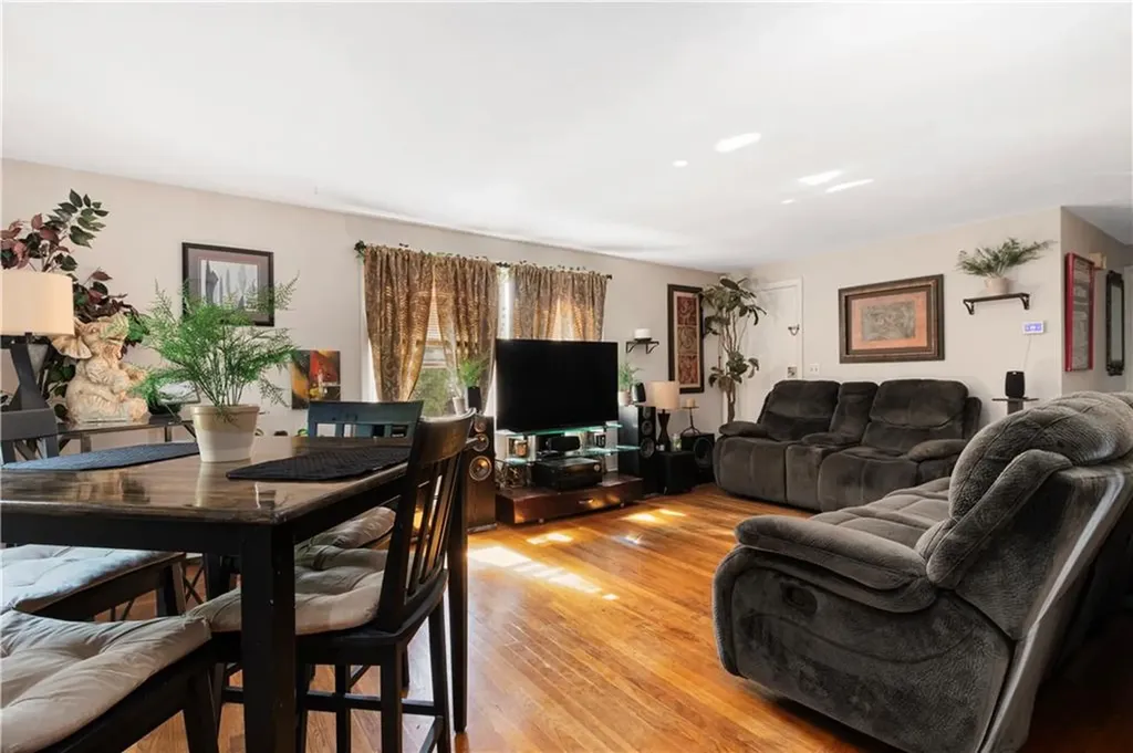 175 Concord Avenue Cranston RI 02910