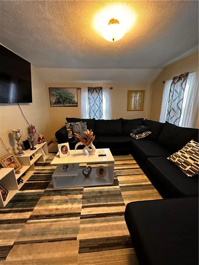 189 East Street Pawtucket RI 02860