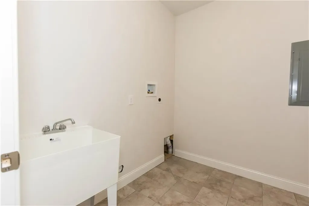 550 Wakefield Street West Warwick RI 02893