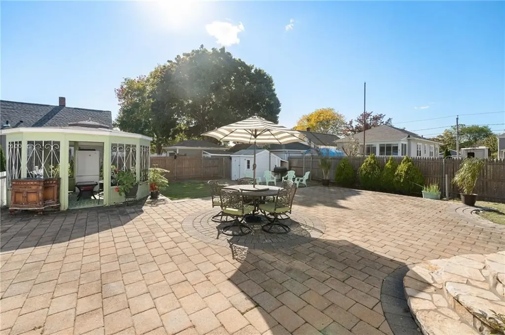 17 Elder Avenue East Providence RI 02915