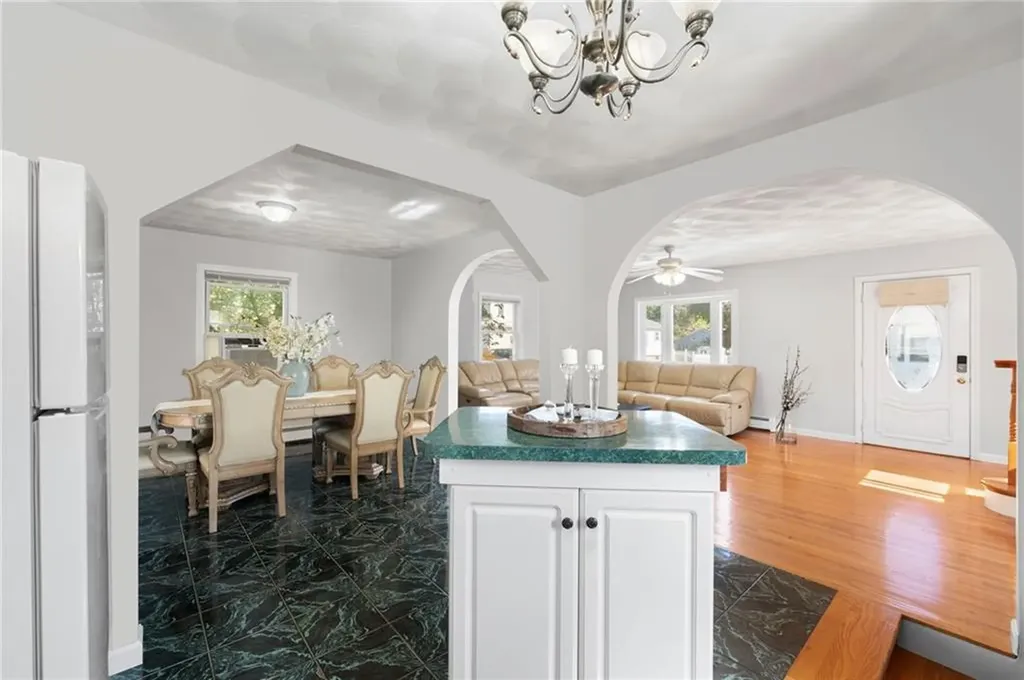 17 Elder Avenue East Providence RI 02915