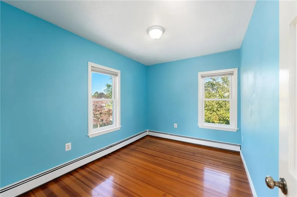 17 Elder Avenue East Providence RI 02915