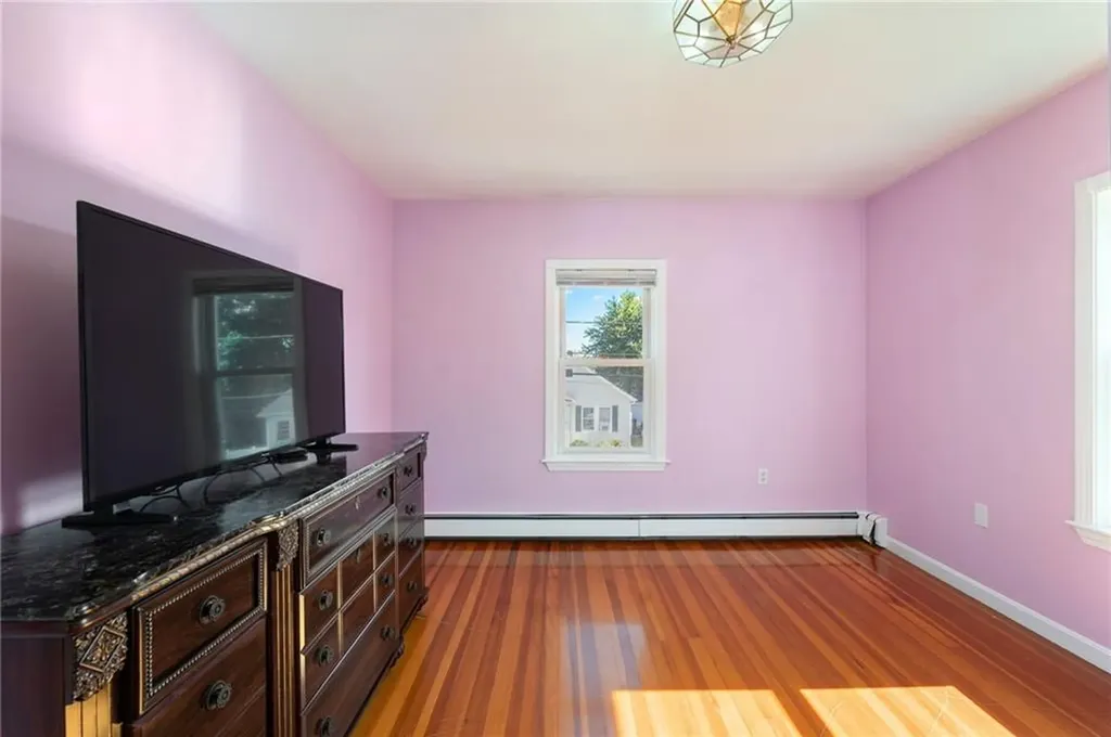 17 Elder Avenue East Providence RI 02915