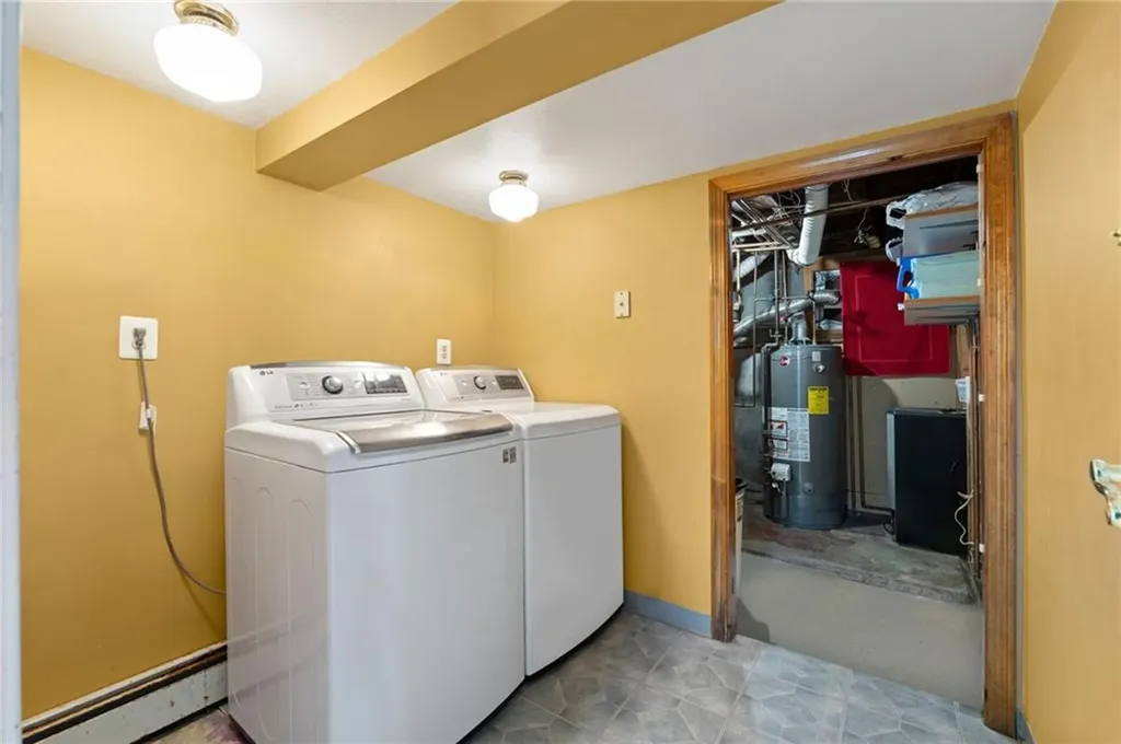 17 Elder Avenue East Providence RI 02915