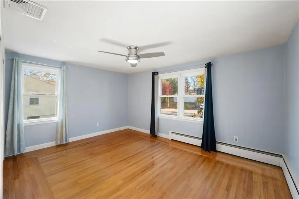 24 Craig Road Warwick RI 02886