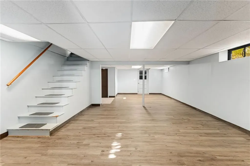24 Craig Road Warwick RI 02886