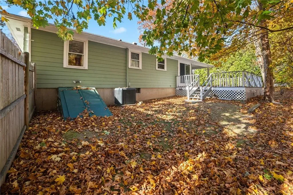 24 Craig Road Warwick RI 02886