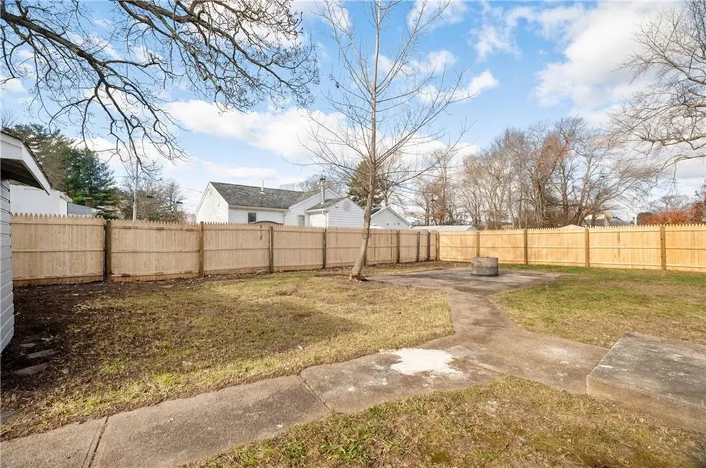 17 Alaska Street Coventry RI 02816