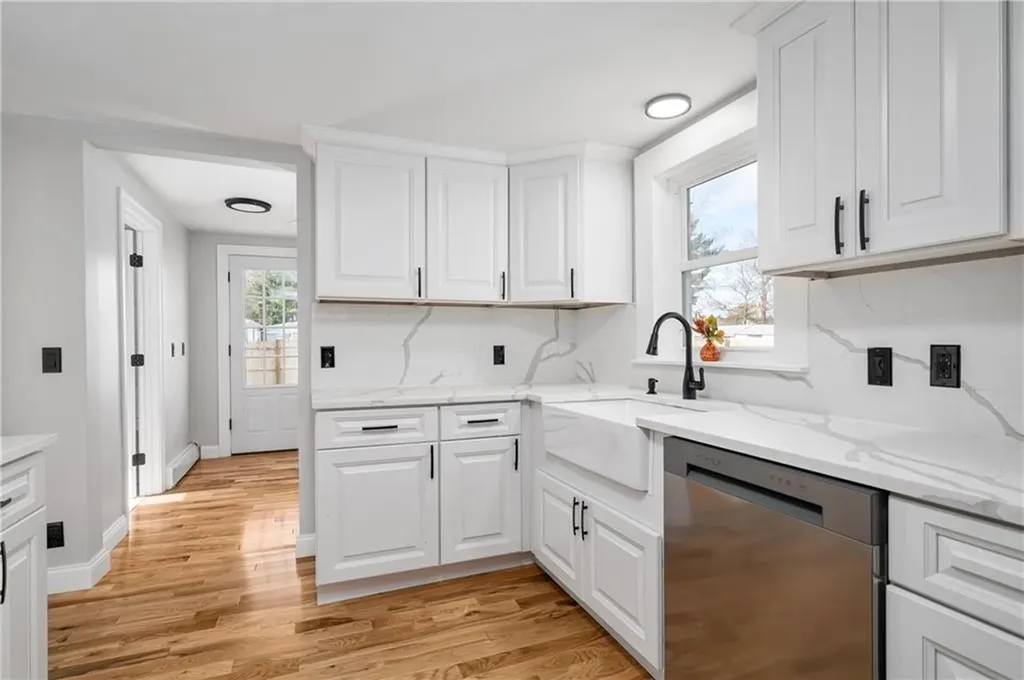 17 Alaska Street Coventry RI 02816