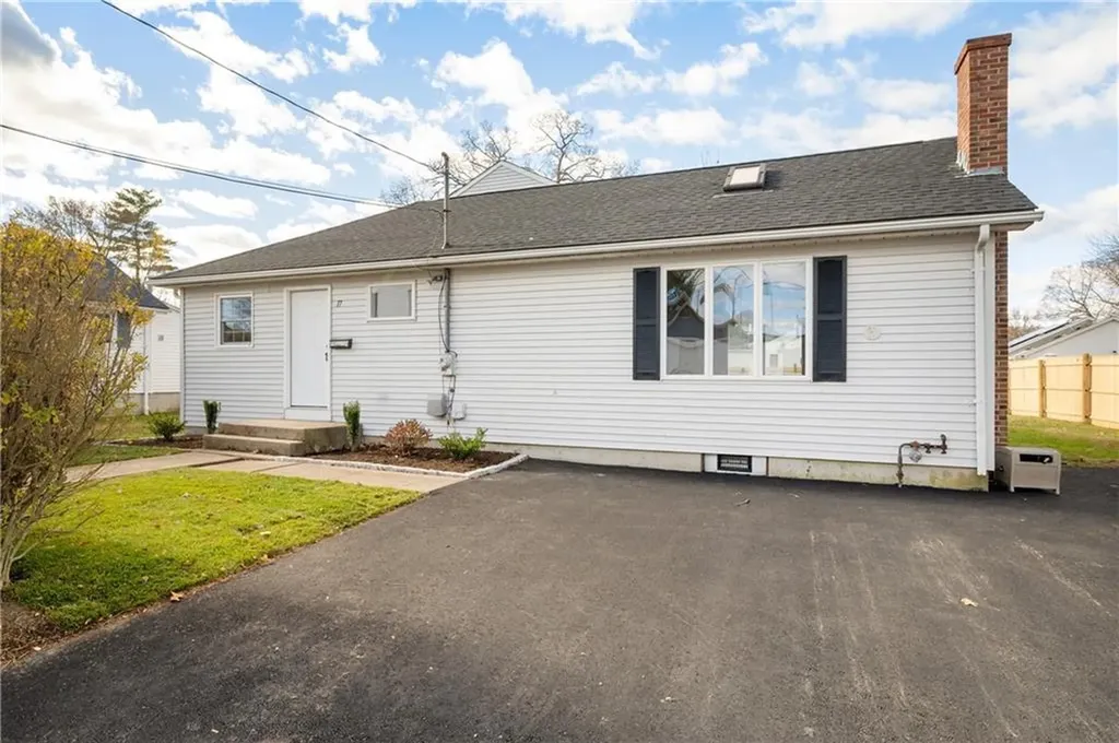 17 Alaska Street Coventry RI 02816