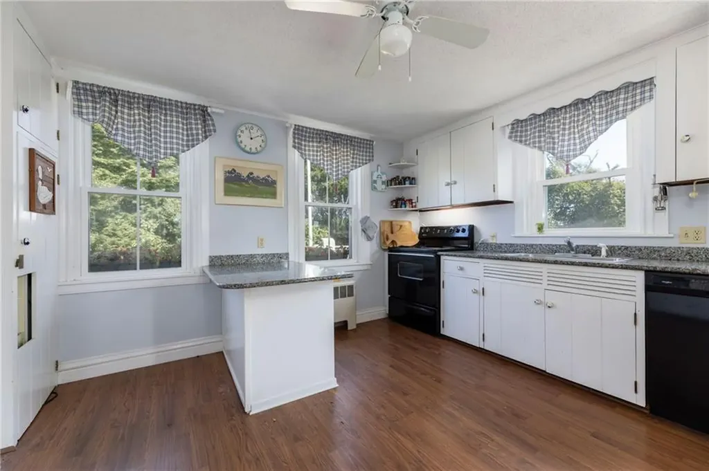 14 Knowles Avenue Westerly RI 02891