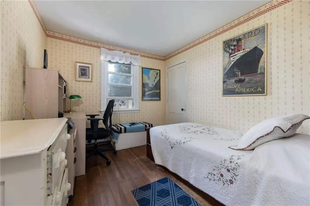 14 Knowles Avenue Westerly RI 02891