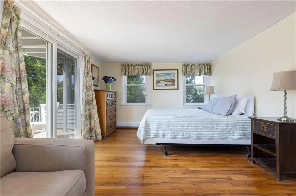 14 Knowles Avenue Westerly RI 02891